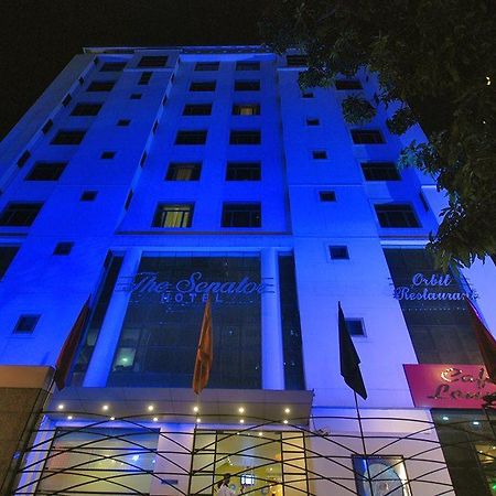 The Senator Hotel Calcutta Buitenkant foto