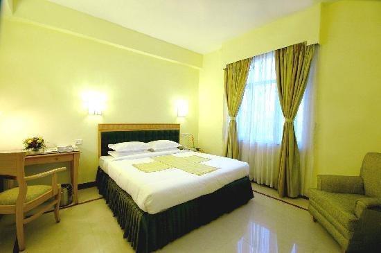 The Senator Hotel Calcutta Buitenkant foto