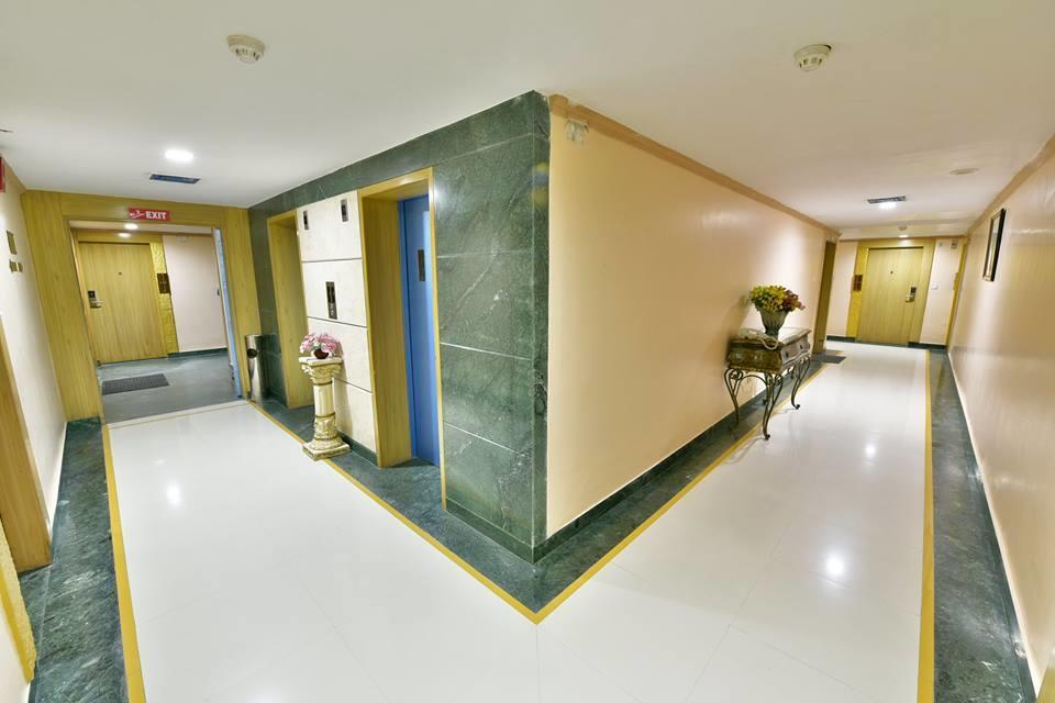 The Senator Hotel Calcutta Buitenkant foto
